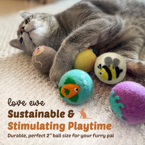 Love Ewe Wool Cat Toys Ball 3 Pack, 2-inch Flower and Bee - color: Flower/Bee